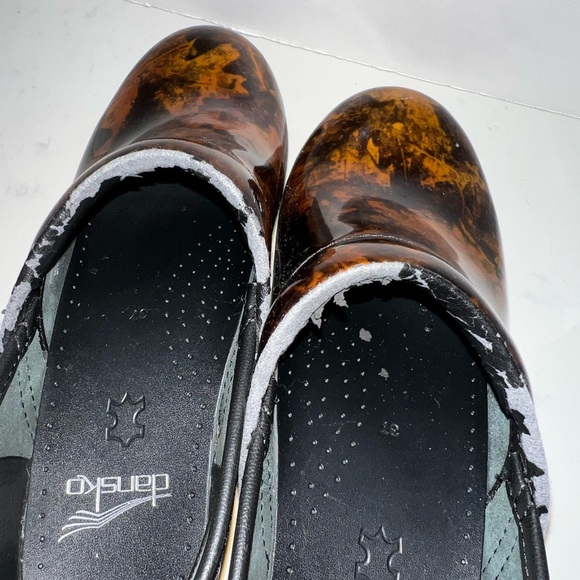 Brown and Black Clogs - Picture 7 of 16